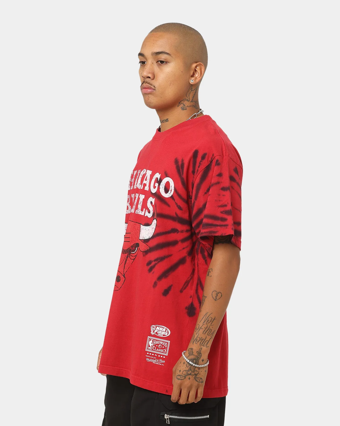 Mitchell & Ness Chicago Bulls XL Logo Vintage Tie Dye T-Shirt Red