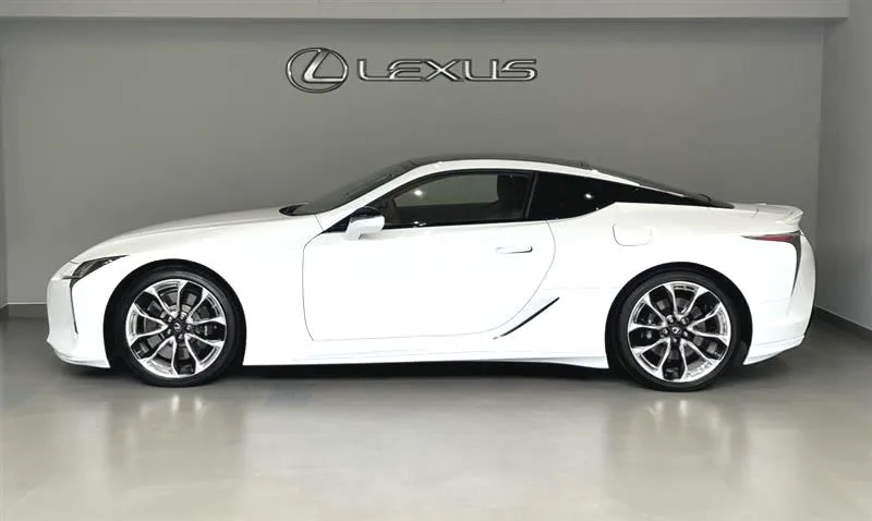 TRD JAPAN 2018-2024 Lexus LC 500/500h Factory Painted Side Skirts